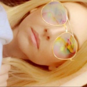 Meet your Posher, Tal